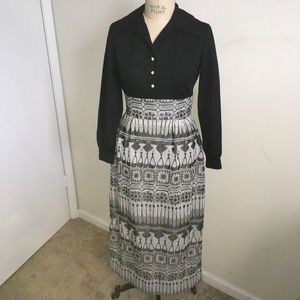 Black and Silver Metallic Graphic Print Maxi Dress